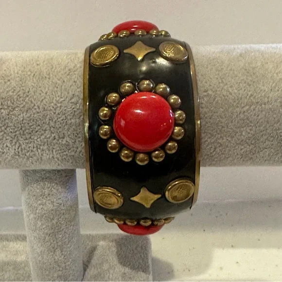 BOHO Metal Bracelet brass tone w/ red round beads - Picture 6 of 9